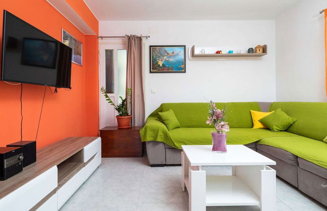 Olive's Garden House - Three Bedroom Holiday Home With Terrace and Sea View - Foto 16