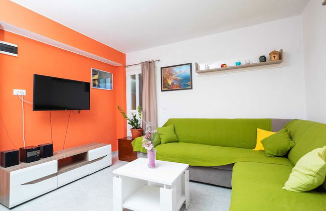 Olive's Garden House - Three Bedroom Holiday Home With Terrace and Sea View - Foto 1