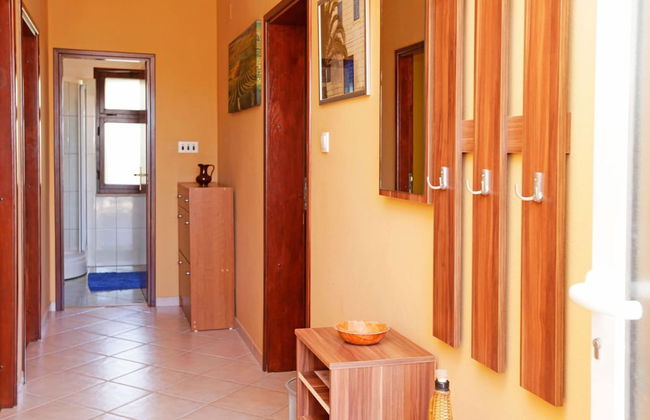 Olive's Garden House - Three Bedroom Holiday Home With Terrace and Sea View - Foto 24