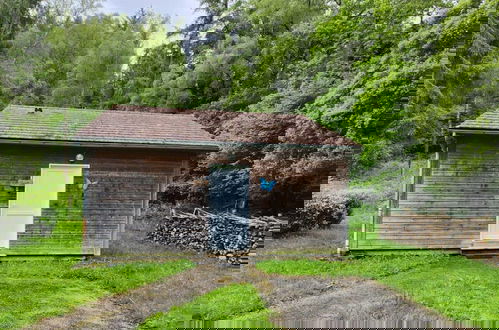Foto 36 - Attractive Chalet With Terrace