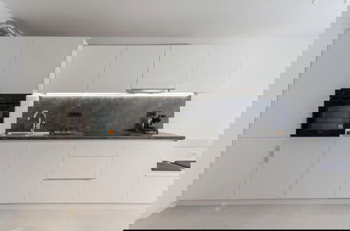 Foto 14 - Premium City Center Apartment Tartini 1