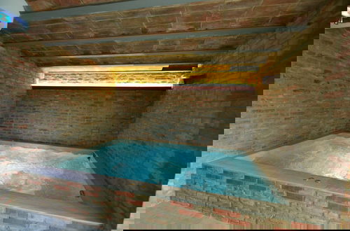 Foto 49 - Bright Farmhouse in Montecatini Terme With Swimming Pool