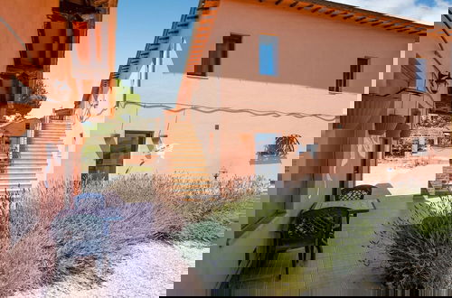 Foto 77 - Vibrant Holiday Home in Castiglione del Lago