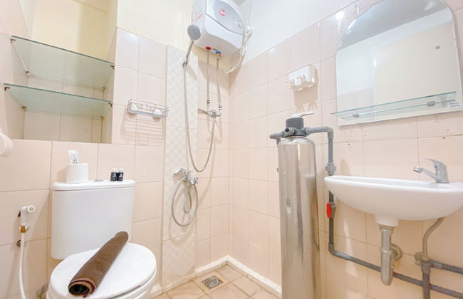 The Cozy Abode 2BR Apartment at Tamansari Panoramic - Foto 19
