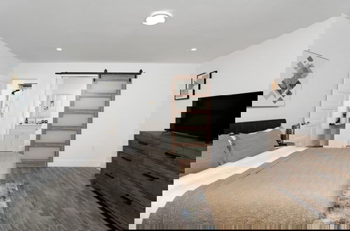 Photo 11 - The Gateway 6BED 2 Houses GameRoom Pool