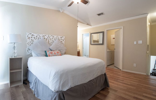 Cove View 206 - Minutes to Beach - Photo 2