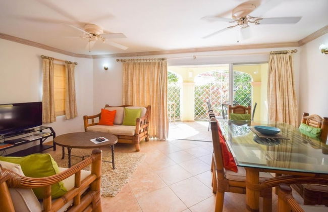 Modern 2-bed Apt Near Beach In St. Lawrence Gap 2 Bedroom Apts by Bluescape - Foto 55