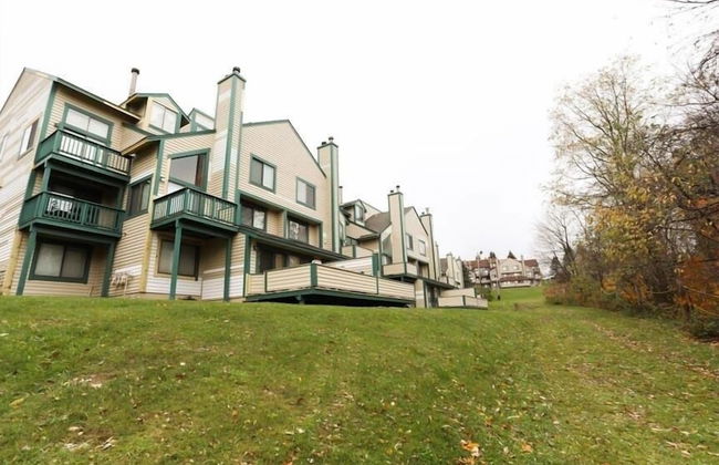 Seven Springs 2 BR Deluxe Condo with Mountain Views by RedAwning - Photo 23