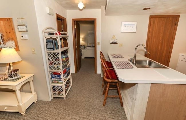 Seven Springs 2 BR Deluxe Condo with Mountain Views by RedAwning - Photo 18