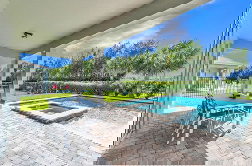 Foto 33 - Modern Private Pool 4 Bedroom Home by Disney 4 Home by RedAwning