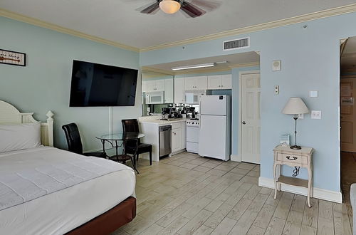 Photo 12 - Majestic Beach Towers by Southern Vacation Rentals I