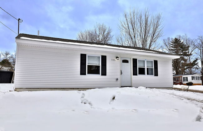 Rutland's Hidden Gem: 2 Br/1ba Renovated Home Close To Everything 2 Bedroom Home - Foto 23