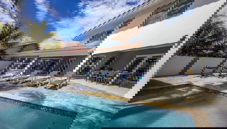 Foto 1 - 4BR 4BA Villa w Private Pool Eagle Palm Beach