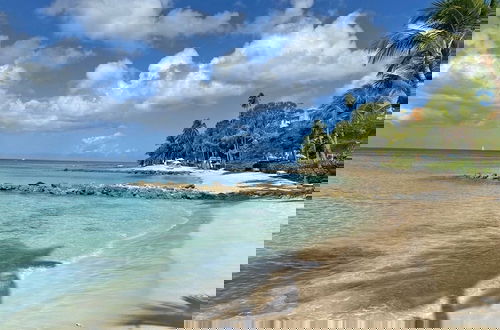 Foto 33 - Coral Beach by Blue Sky Luxury