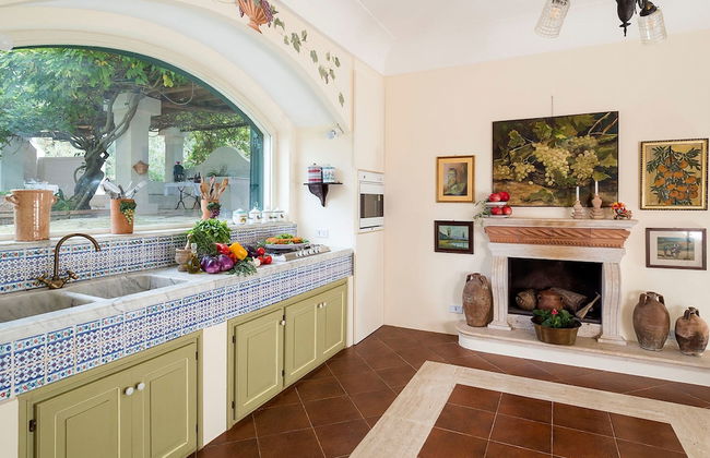 Elegant Villa With Pool and Garden - Foto 8
