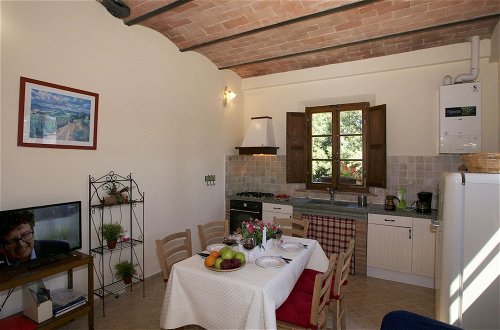 Photo 7 - Belvilla by OYO Farmhouse in Tuscany With Garden