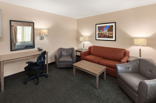 Photo 19 - La Quinta Inn & Suites by Wyndham San Antonio Medical Ctr NW