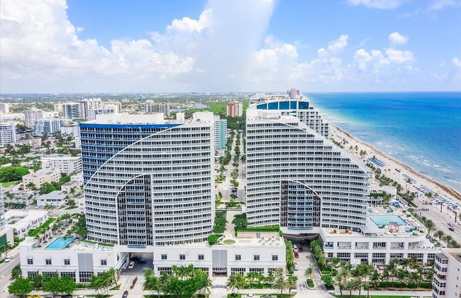 W Residences 2 Bedroom Suite 2 Condo by RedAwning - Foto 46