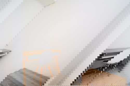 Foto 3 - Tidy And Strategic Studio At Bale Hingil Apartment