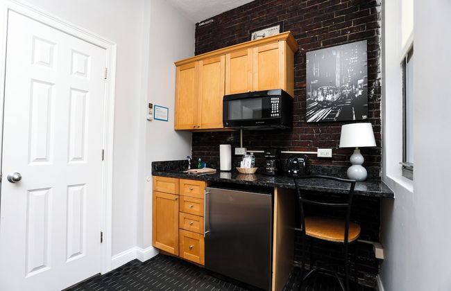 Maverick Suites at 400 Columbus Ave - Foto 50
