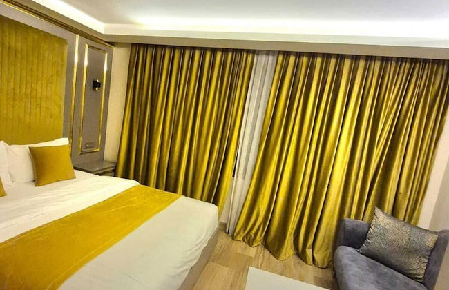 Taksim La Marino Hotel - Photo 42