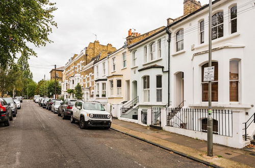 Photo 39 - Chic Wandsworth Home With Patio