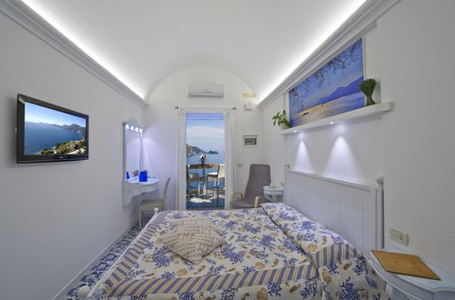 Photo 5 - Romantic Room in Praiano