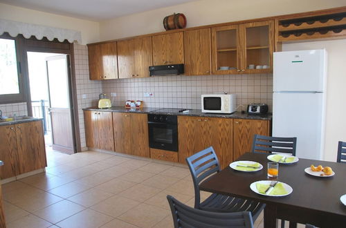 Foto 49 - Villa Only 50m To The Sea, Sleeps 12, Polis