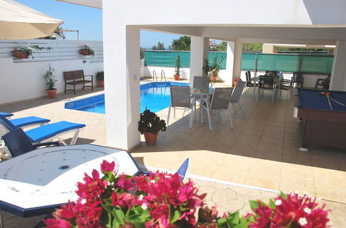 Foto 22 - Villa Only 50m To The Sea, Sleeps 12, Polis