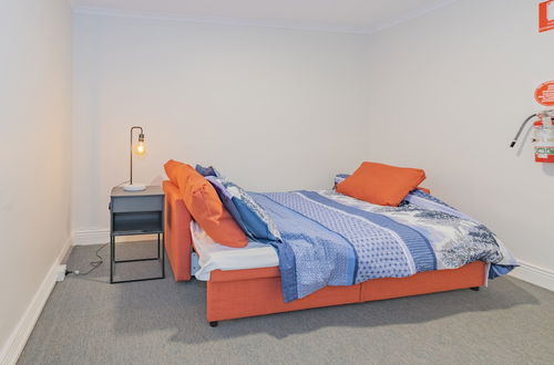 Photo 1 - 4 Bedroom House - Hobart CBD - Parking