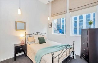 Photo 3 - Charming Spacious Two Bedroom In Central Cbd