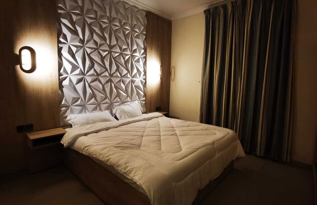 the continent residence - Photo 6