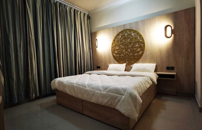 the continent residence - Photo 5