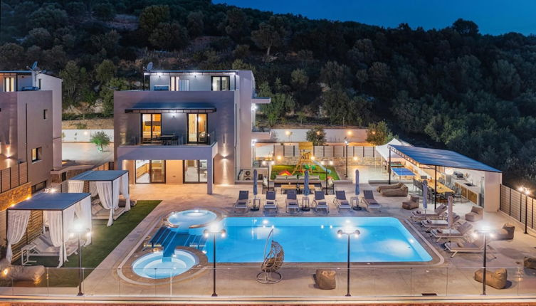Photo 1 - Luxurious Villa Mare - With 150m Pool