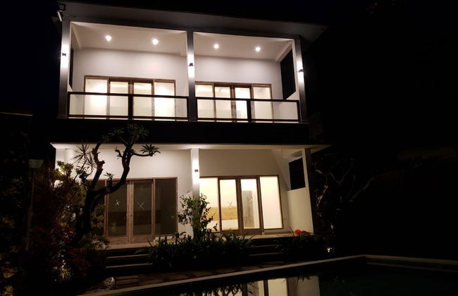 Utama Villas Beach Front Candidasa - Foto 4
