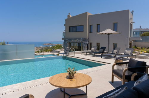 Foto 26 - Luxury Villa Aqua With 2 Private Pools
