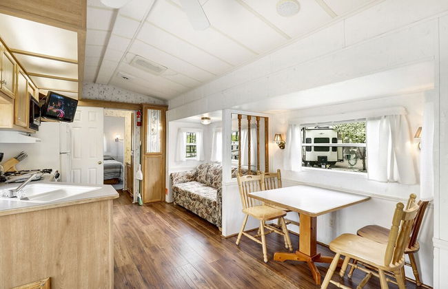 Swan Lake Resort & Campground - Foto 13