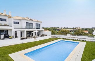 Foto 1 - Elegant Luxury Villa by Ideal Homes