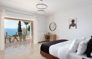 Photo 2 - Eretria Luxurious Seafront Villa