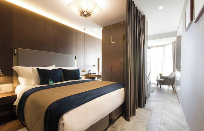 Noble22 Suites - Photo 10