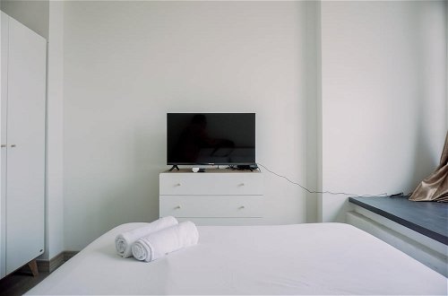 Photo 3 - Homey And Comfort Living Studio Collins Boulevard Apartment