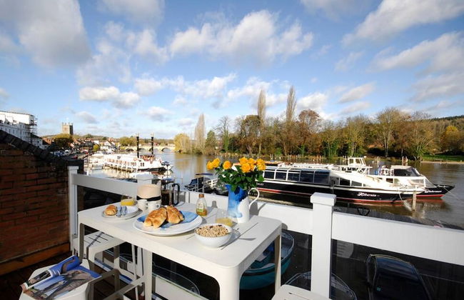 The Oars - Riverfront Property - From 300 Per Night - Foto 17