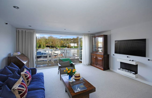 The Oars - Riverfront Property - From 300 Per Night - Foto 15