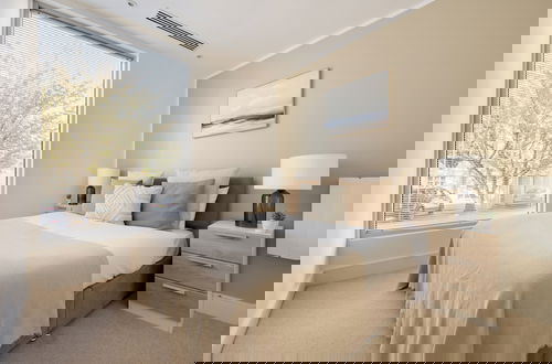 Photo 2 - The Hounslow Apartment