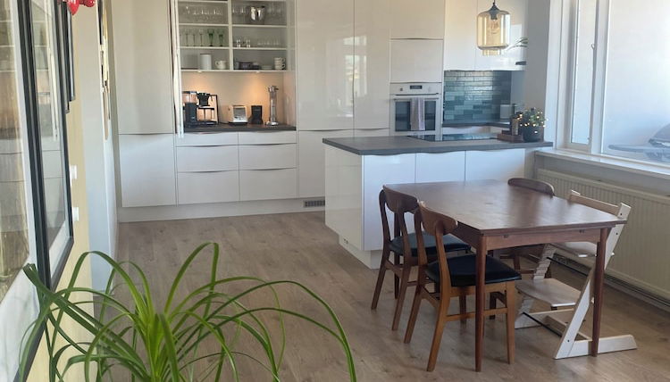 Foto 1 - Bright and Spacious 2 Bedroom Apartment in Rvk
