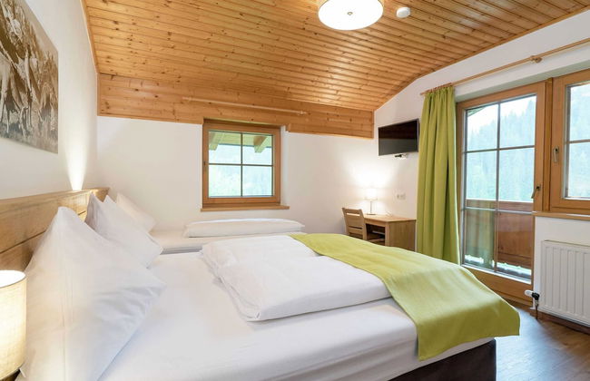 Luxurious Holiday Home in Saalbach-hinterglemm With Barbecue - Photo 13