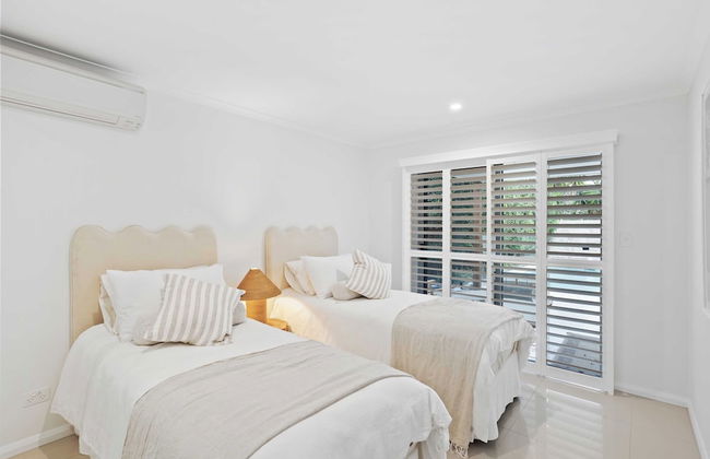 Stay on Sunbrite - Photo 5