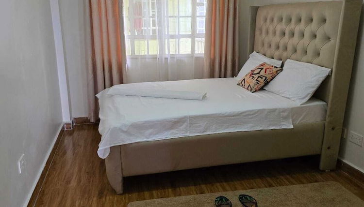 Foto 1 - Lux Suites Astrol Apartments Garden City