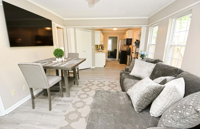 3 Blocks From Nd 3 Bedroom 2 Bath Home 1815 - Photo 5