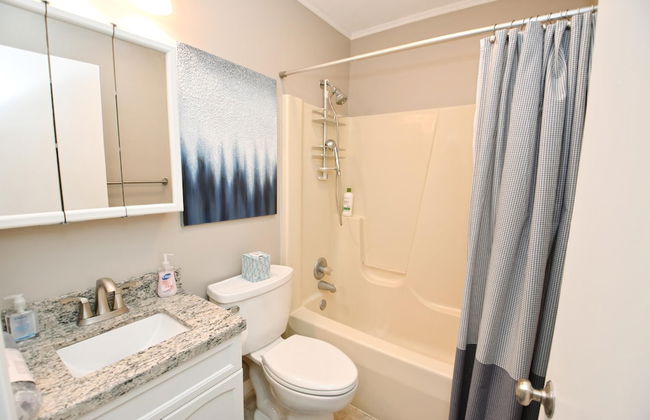 3 Blocks From Nd 3 Bedroom 2 Bath Home 1815 - Photo 8